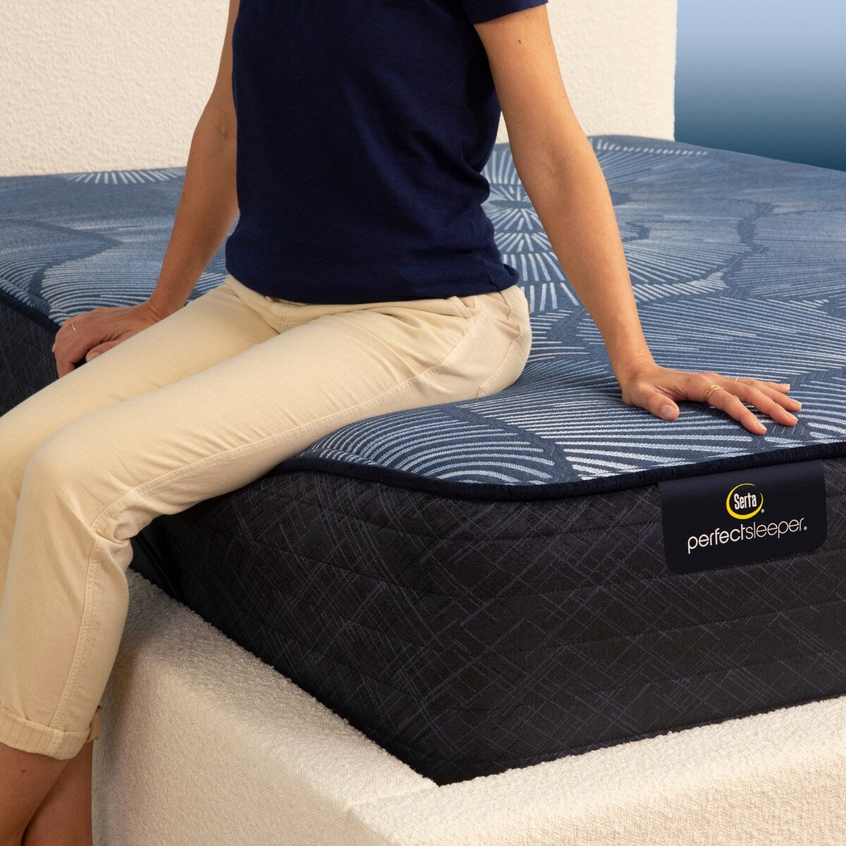 Matelas Serta Perfect Sleeper Radiant Rest 14 Hybride Ferme