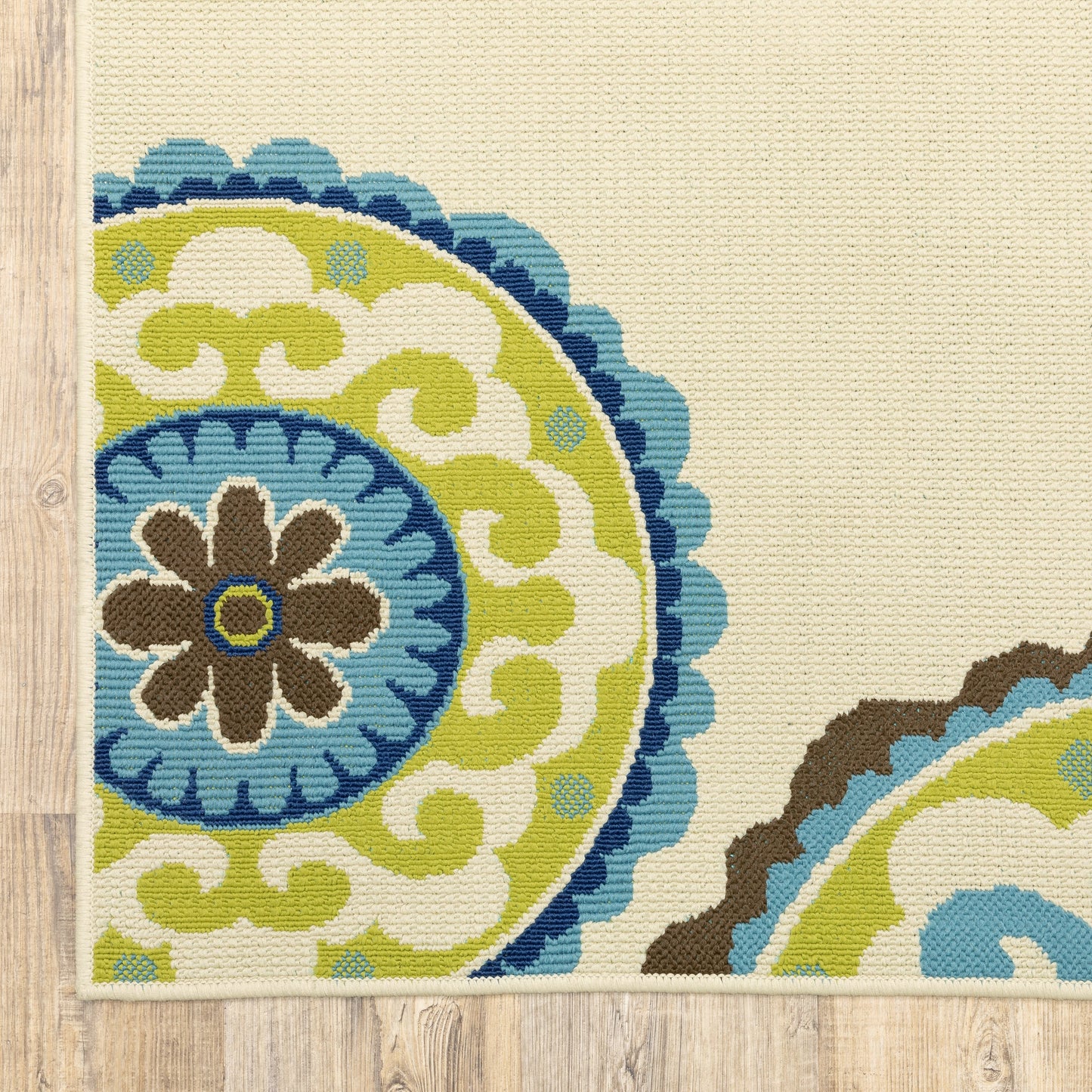 Vista Home Catalina Floral Medallions Indoor/ Outdoor Area Rug--