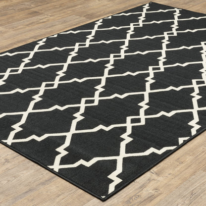 Vista Home Malta Lattice Black/ Off-White Indoor Outdoor Area Rug.