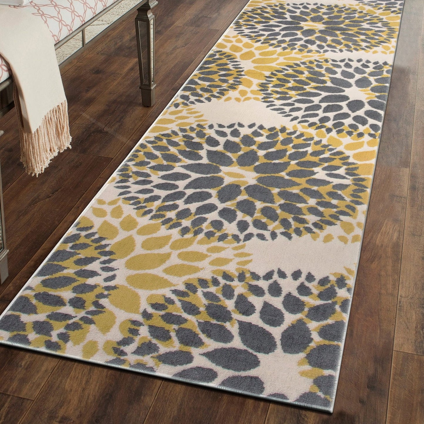 World Rug Gallery Modern Floral Circles Area Rug